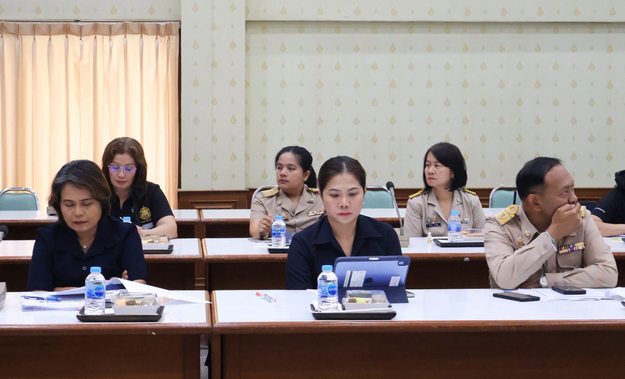 title - ปฏิรูปที่ดินจังหวัดเพชรบุรี ร่วมการประชุมปรึกษาหารือทุกภาคส่วน